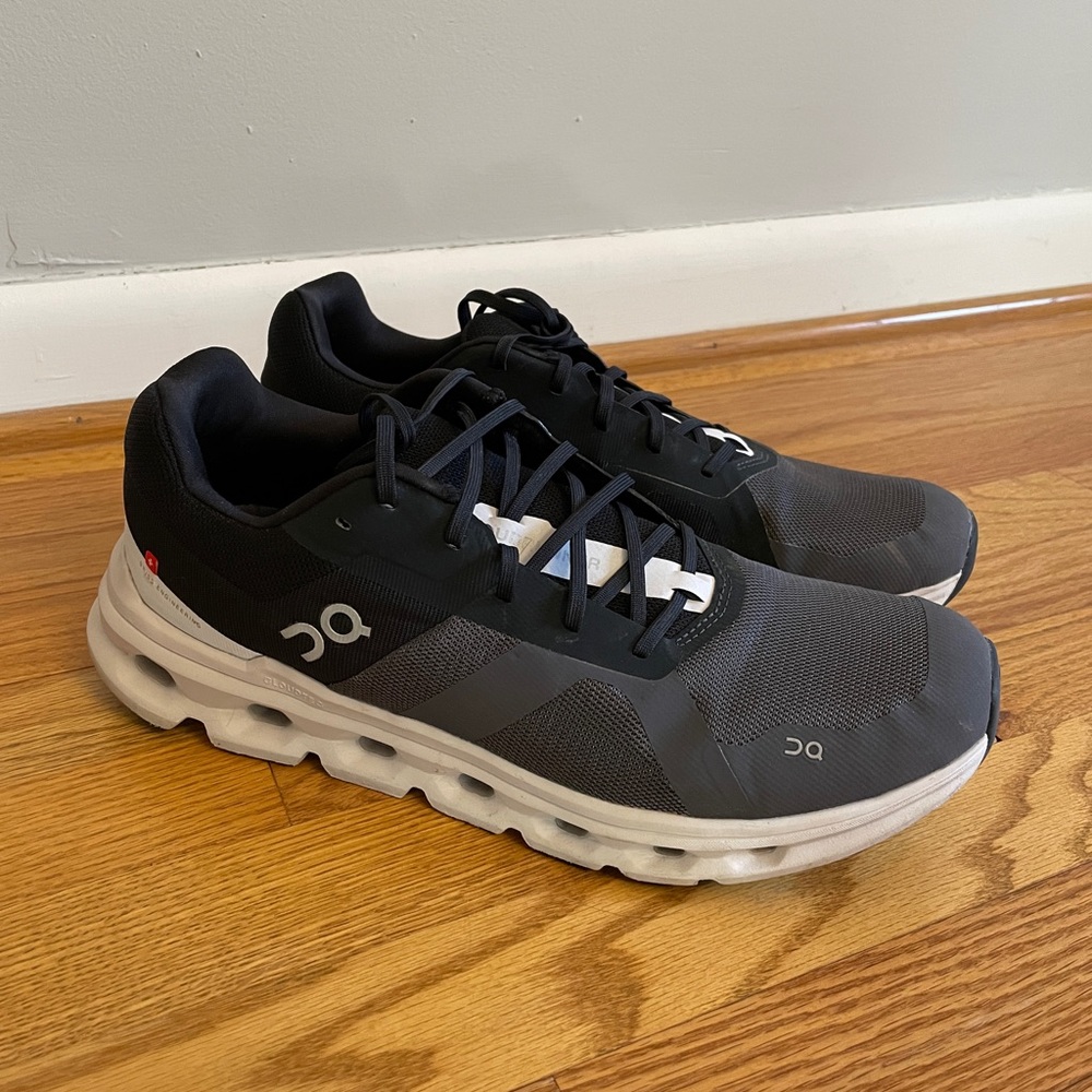 On Cloudrunner Men’s size 12 black/gray